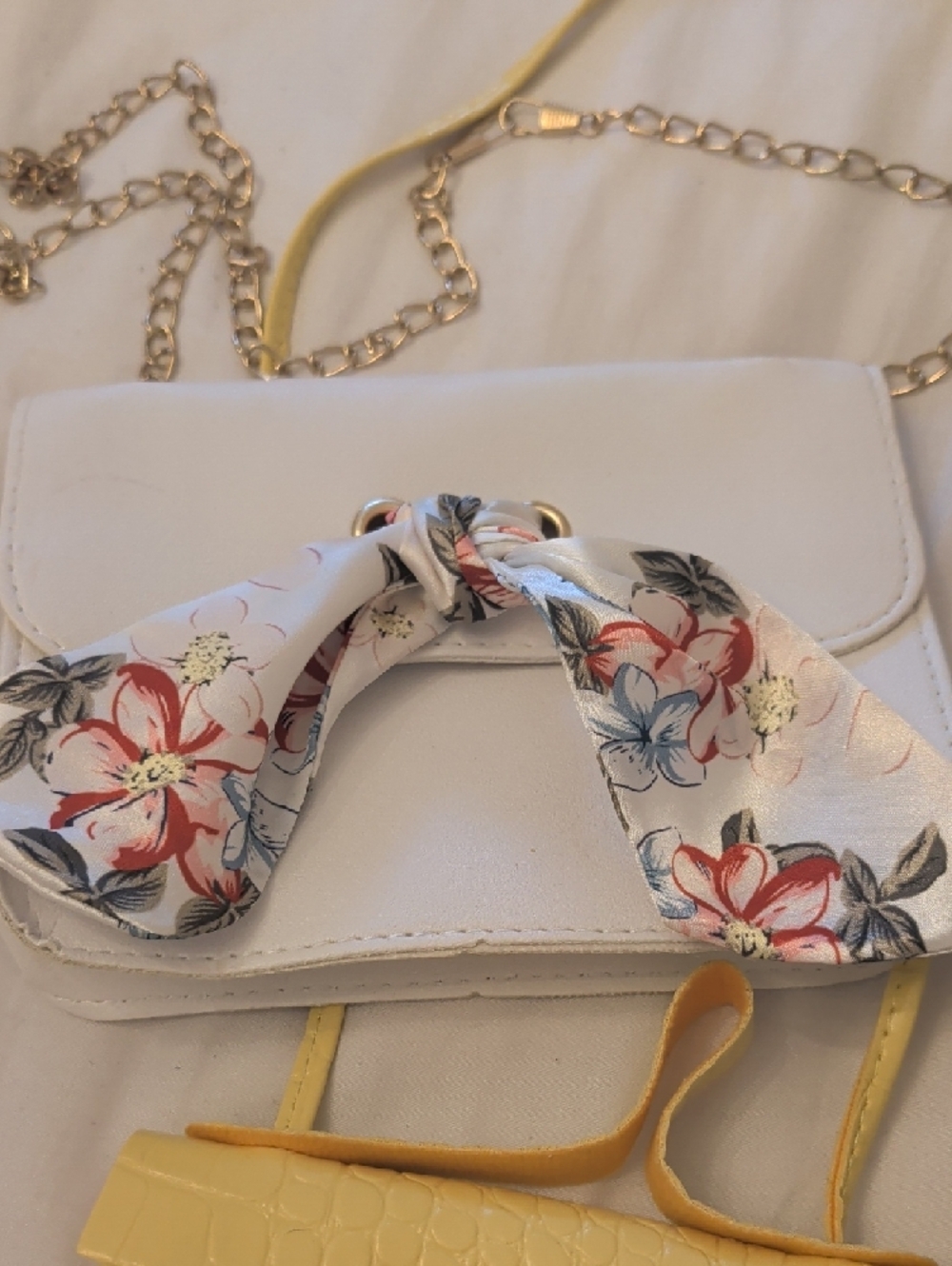 3 stylish fun cross bags. - Picture 4 of 10